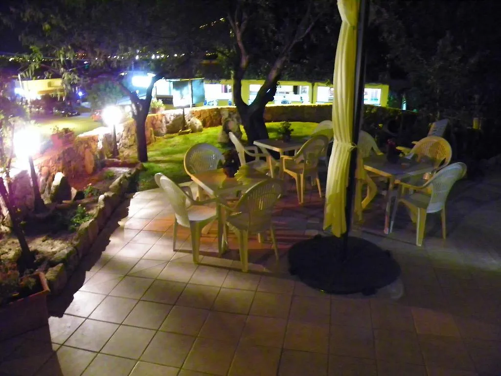 B&B Baia Turchese Porto Ottiolu Bed & Breakfast